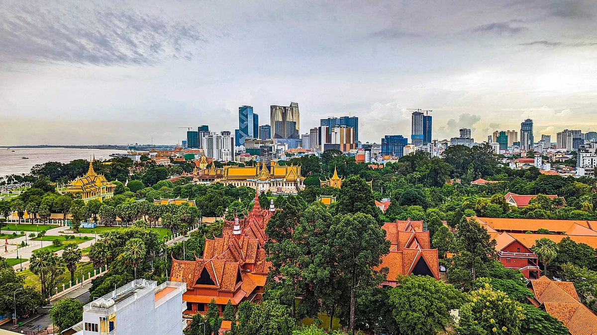 Phnom Penh vs Sihanoukville property comparison, Royal Palace