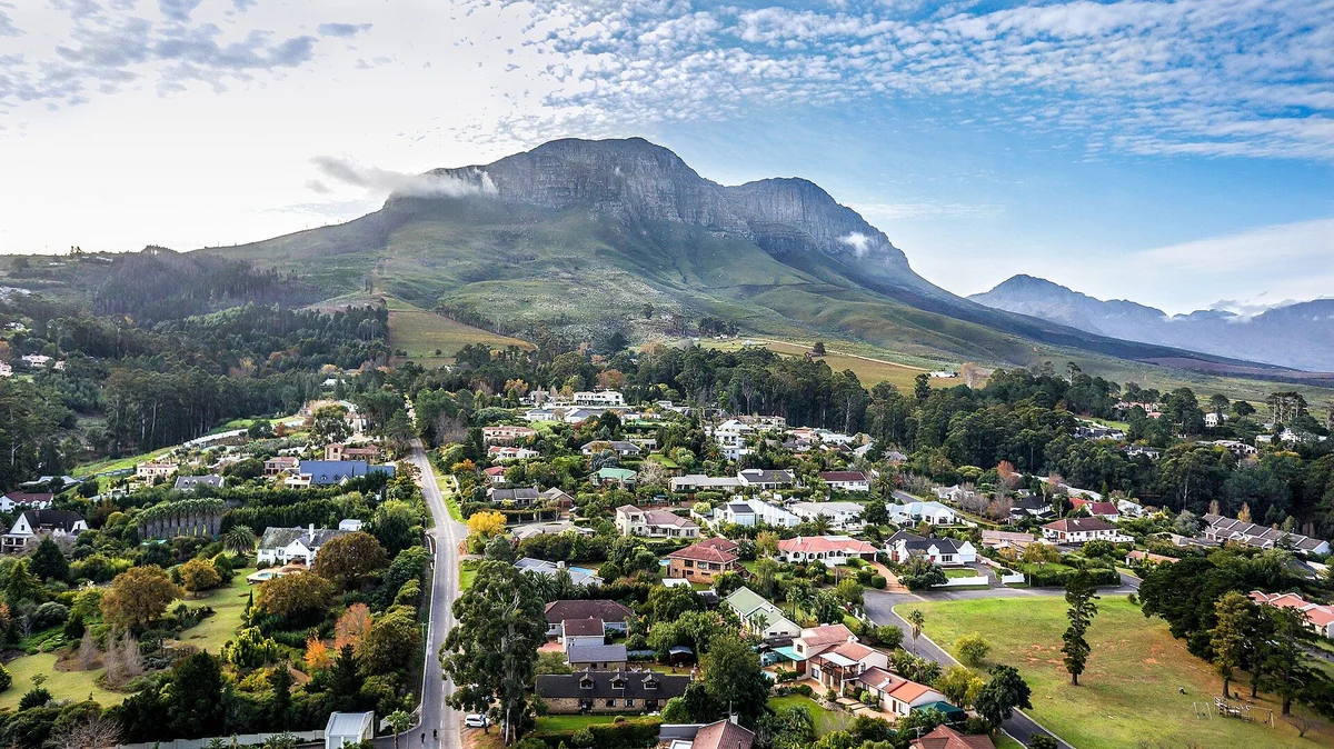 The Huntsman Balwin Somerset West: Prices, Availability