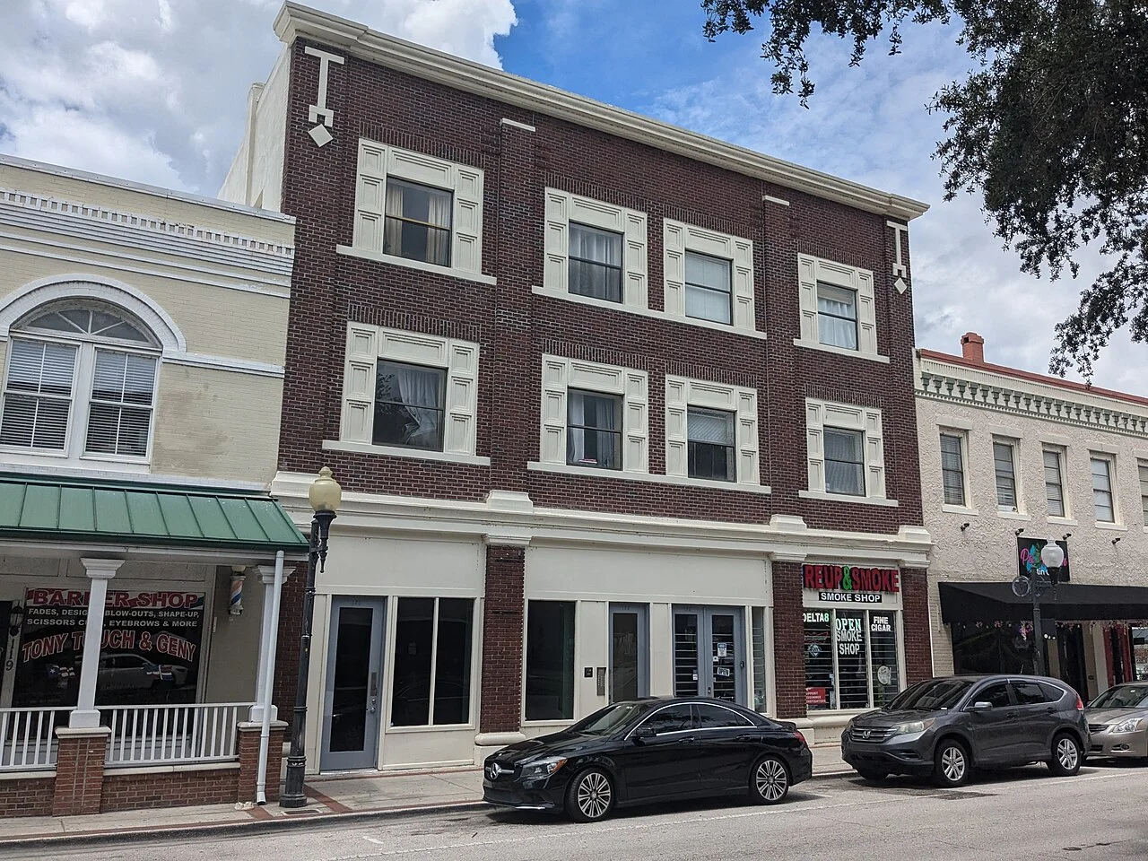 121-125 Broadway Ave, Kissimmee, Florida