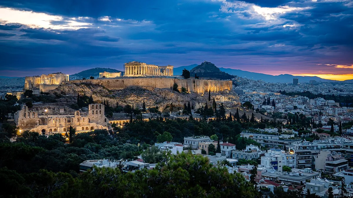 Athens Airbnb Moratorium 2026: Zones, Rules and Impact