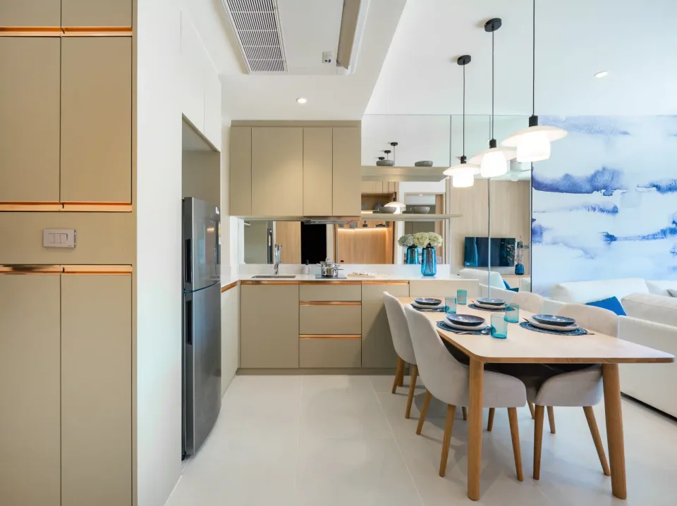 Laguna Lakelands Waterside interior