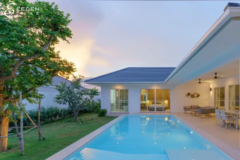 La Vallee Raintree Residence