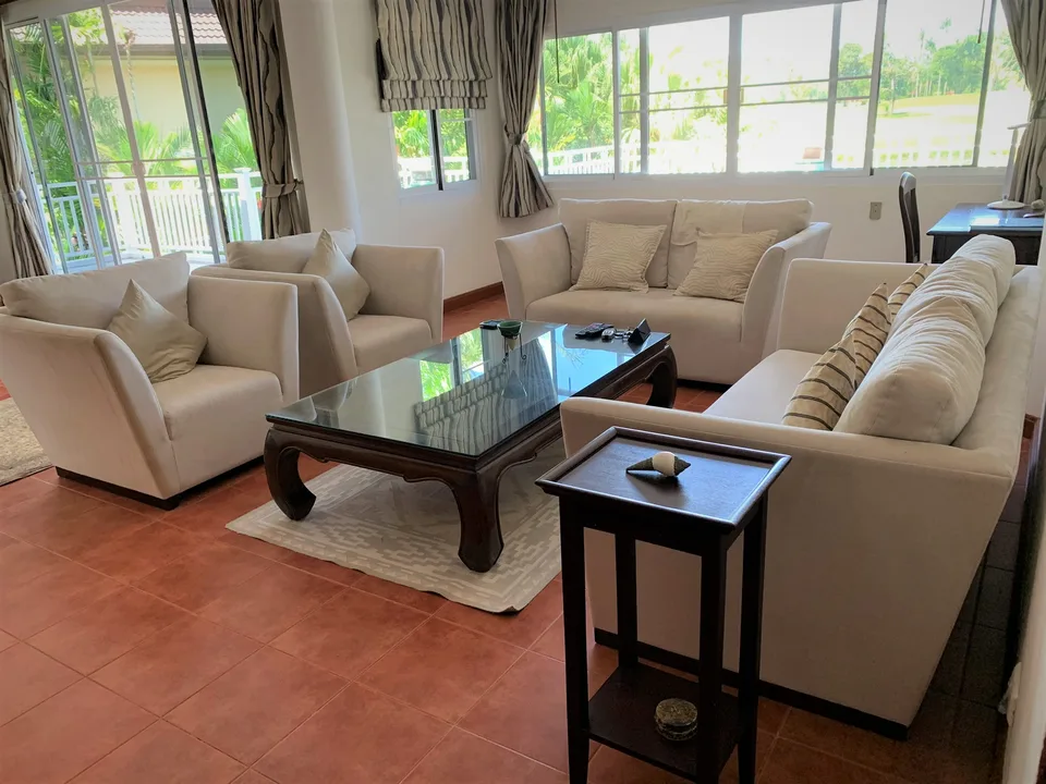 Laguna Homes villa, living room