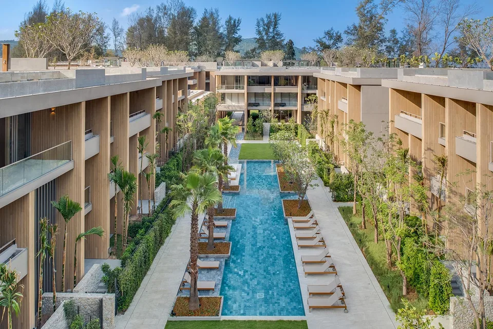 Twinpalms Residences MontAzure, Kamala: long pool between the residence blocks