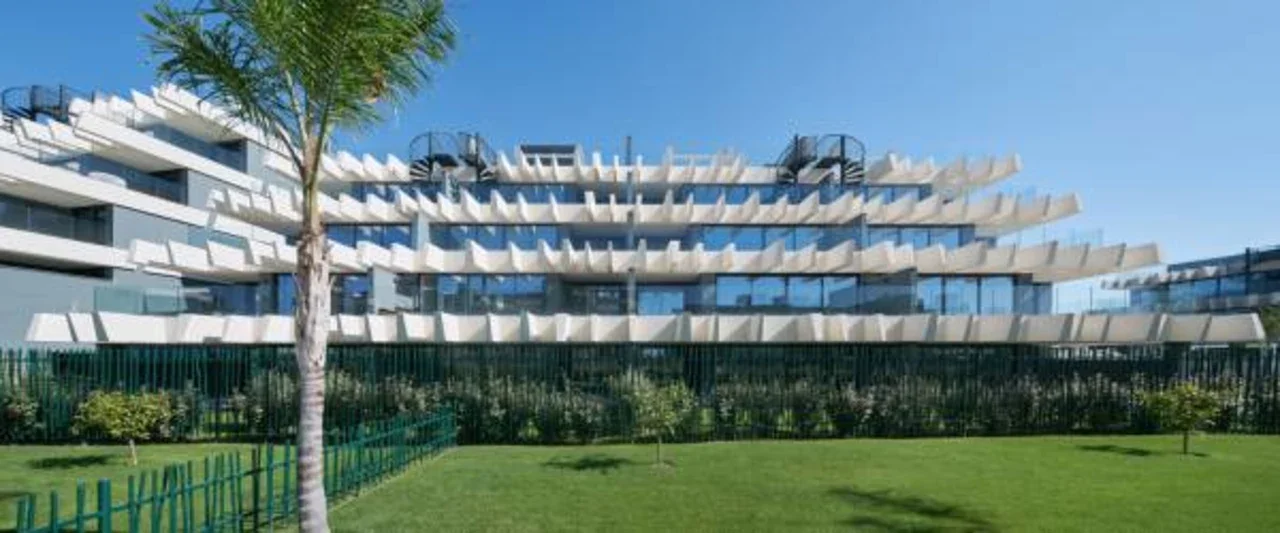 Oasis 325 Estepona: Apartments from €525K